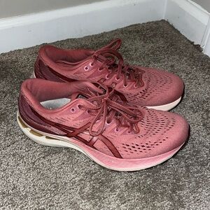 Women’s ASICS size 9